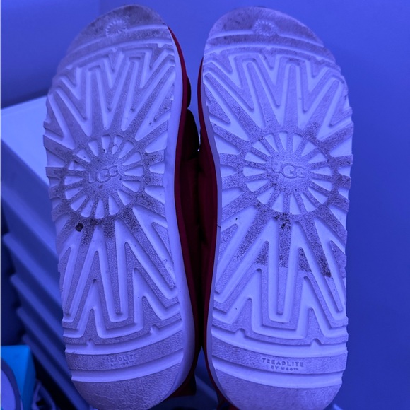 UGG red puffer slides main image 4